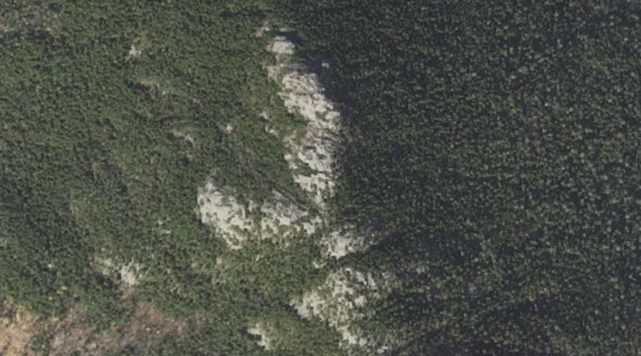 Middle Moat Mountain