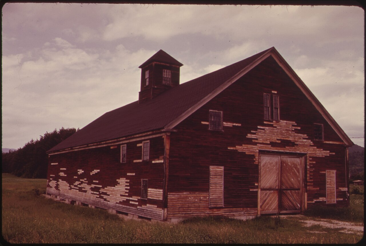 Historic barn in Bethel on the Androscoggin River